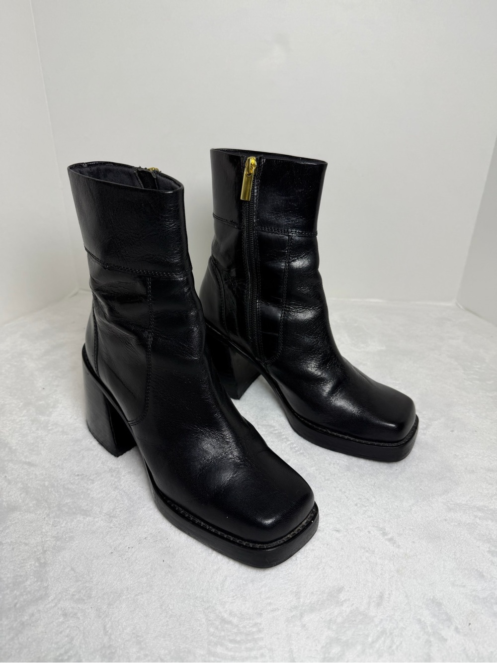 Steven Madden Black Leather Square-Toe Block Heel Ankle Boots Size 8